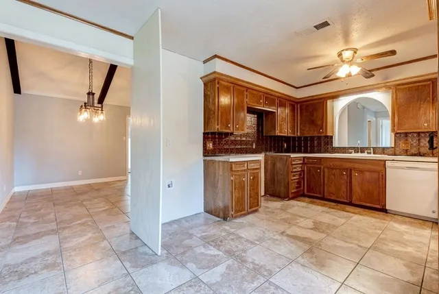 $200,000 | 309 Still Forest Drive, Liberty, TX 77575