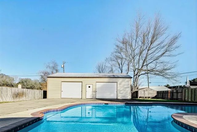 $200,000 | 309 Still Forest Drive, Liberty, TX 77575