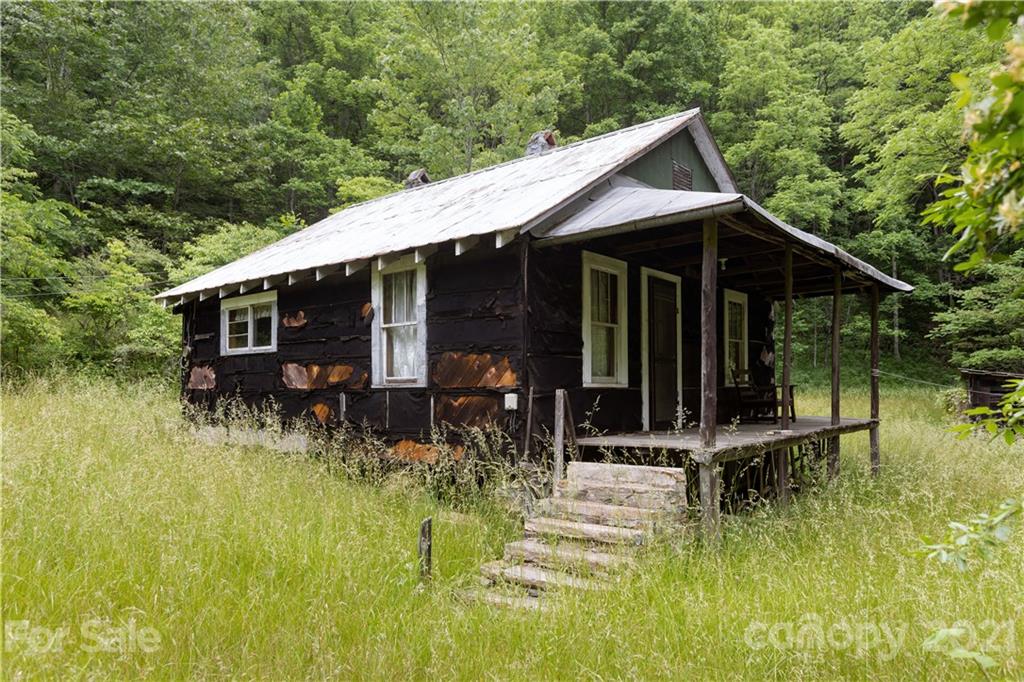 1810 Silvermine Road, Unit 8 Bryson City, NC 28713 - Photo 7 of 33 Gallery Image 7