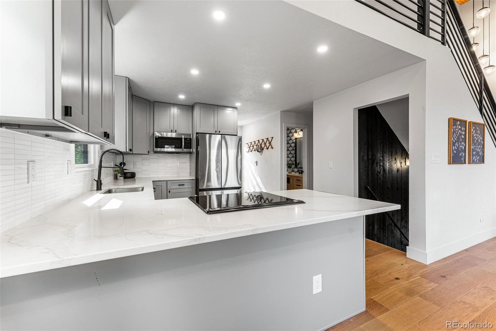 8440 South Arrowhead Drive Morrison, CO 80465 - Photo 2 of 32