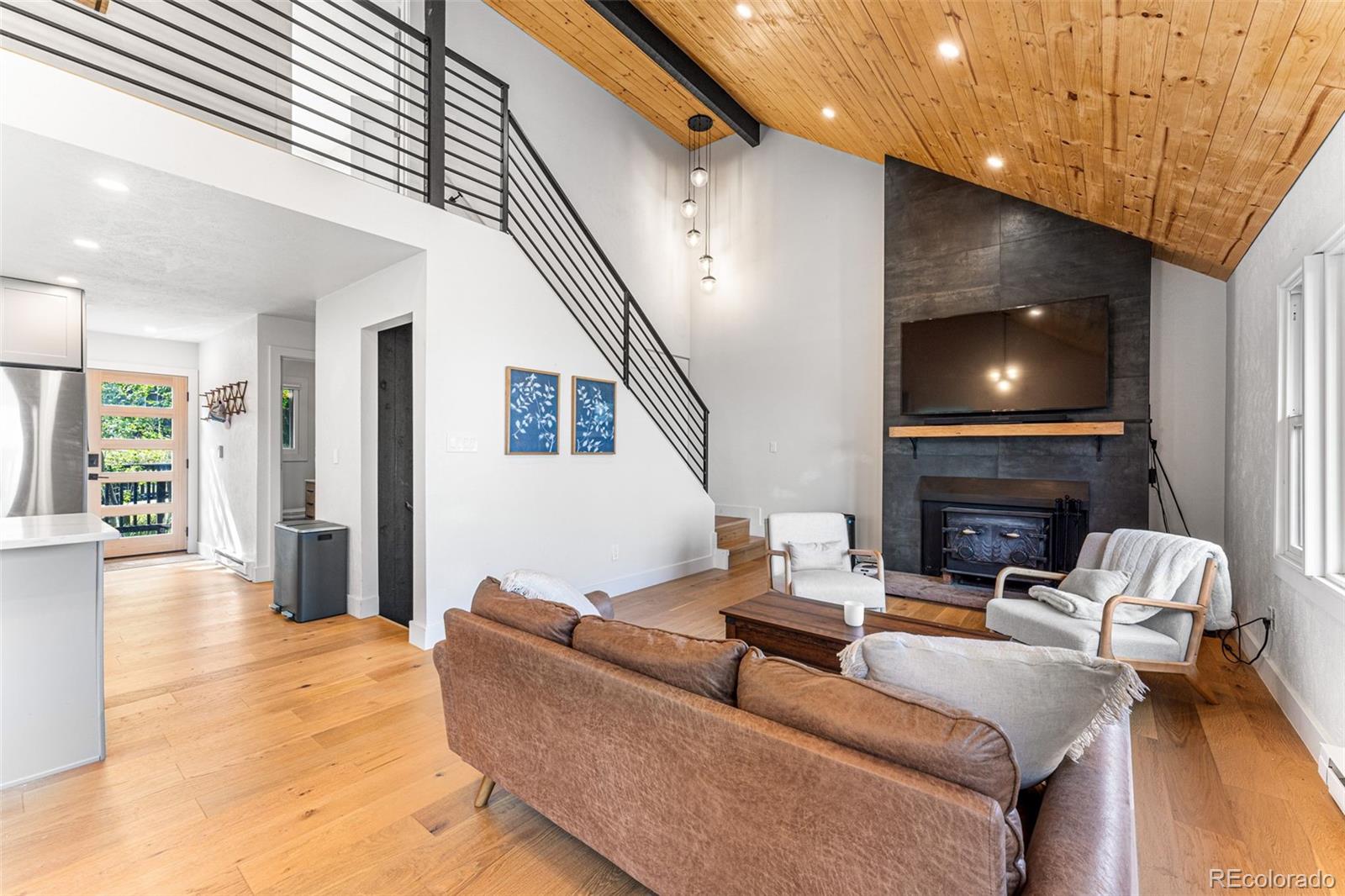 8440 South Arrowhead Drive Morrison, CO 80465 - Photo 4 of 32