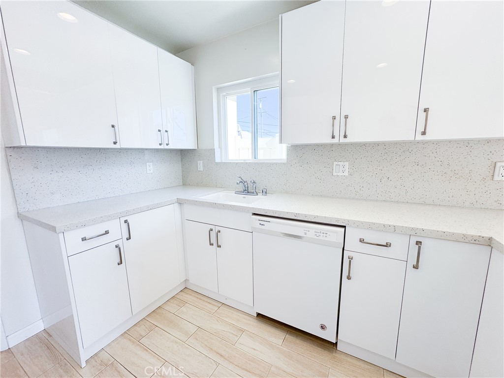 2305 Graham Avenue Redondo Beach, CA 90278 - Photo 8 of 31