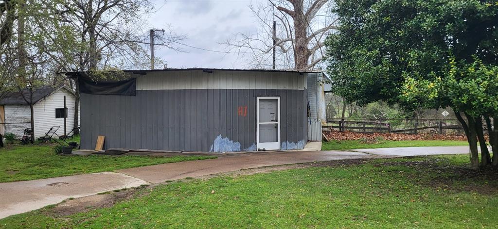 5427 Fm 69 Como, TX 75431 - Photo 16 of 38 a view of a house with a yard