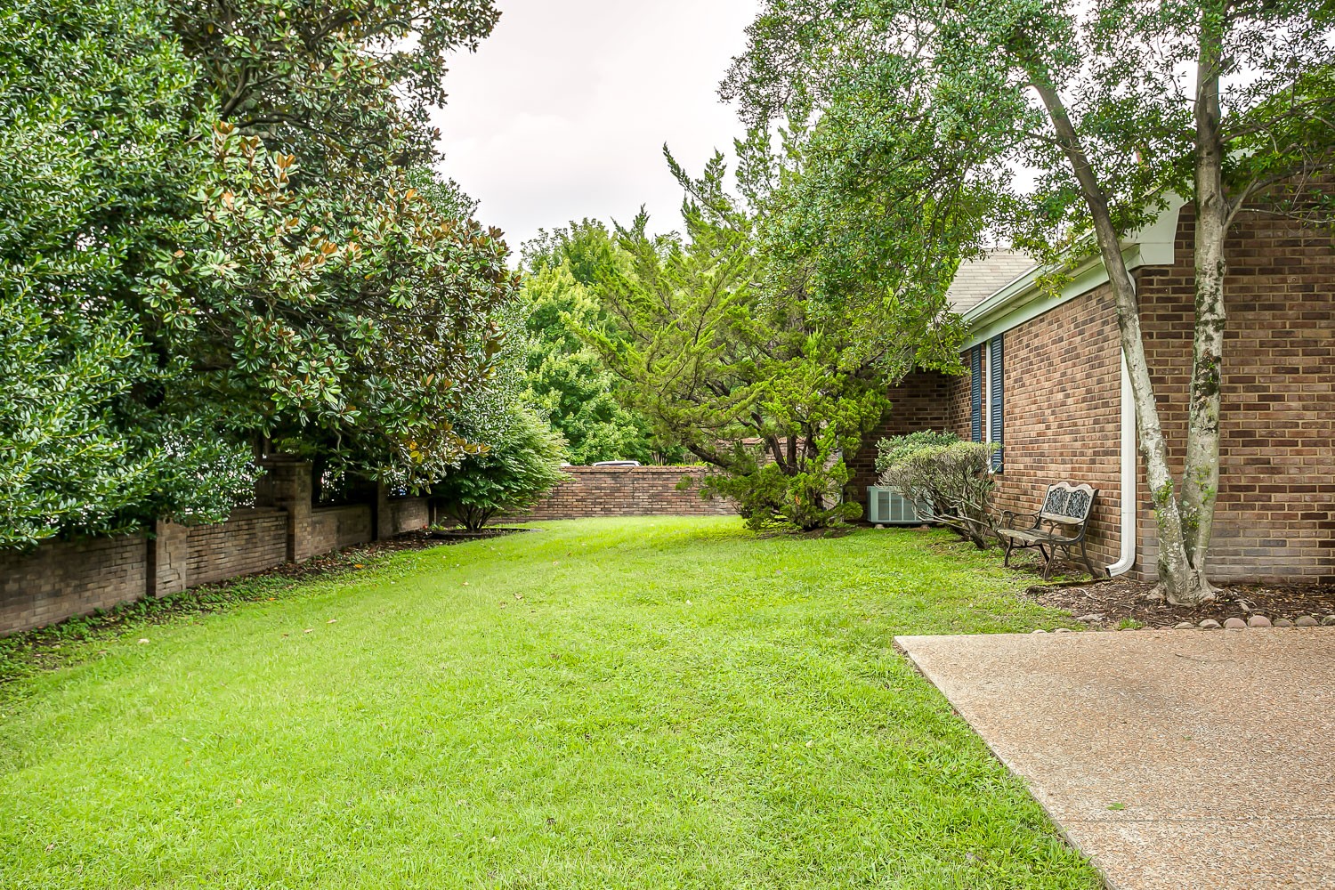 1129 West Main Street, Unit 1 Franklin, TN 37064 - Photo 28 of 30 a view of a backyard with a small cabin