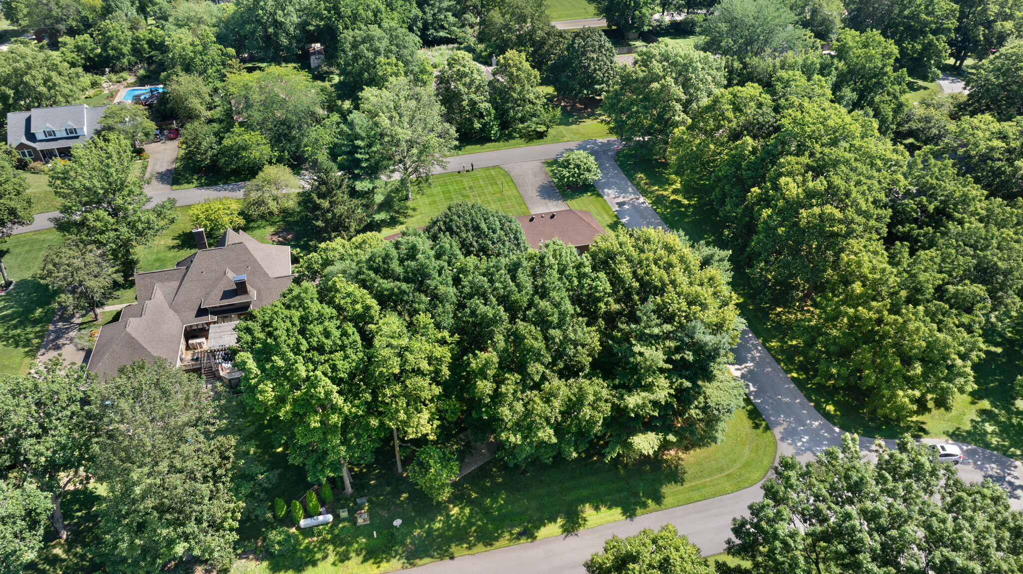 929 Walnut Road Frankfort, KY 40601 - Photo 75 of 97 76-web-or-mls-DJI_20250702104841_0102_D