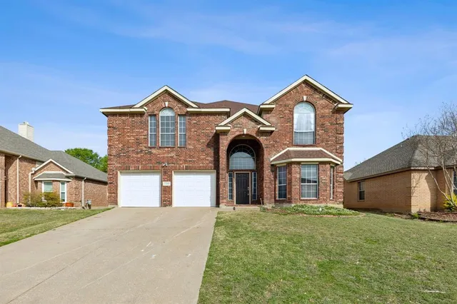 $425,000 | 1500 Chateau Lane, Mansfield, TX 76063