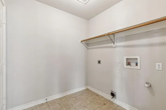 $425,000 | 1500 Chateau Lane, Mansfield, TX 76063