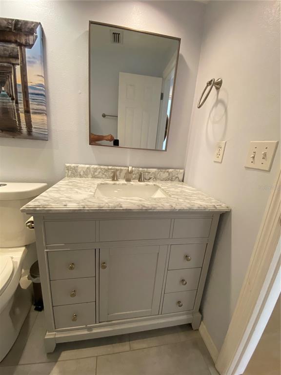 3121 Longmeadow, Unit 5 Sarasota, FL 34235 - Photo 6 of 24