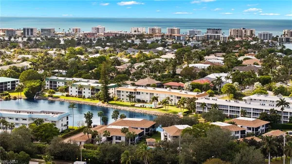 $2,600 | 3101 Riviera Drive, Naples, FL 34103