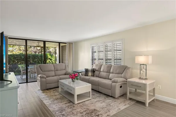 $2,600 | 3101 Riviera Drive, Naples, FL 34103