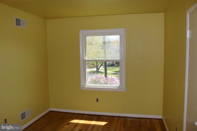 8606 Postoak Road Potomac, MD 20854 - Photo 14 of 27 Bedroom