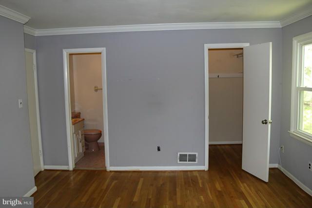 8606 Postoak Road Potomac, MD 20854 - Photo 17 of 27 Bedroom