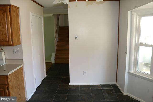 8606 Postoak Road Potomac, MD 20854 - Photo 20 of 27 Kitchen