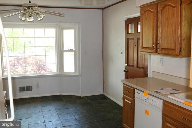 8606 Postoak Road Potomac, MD 20854 - Photo 22 of 27 Kitchen