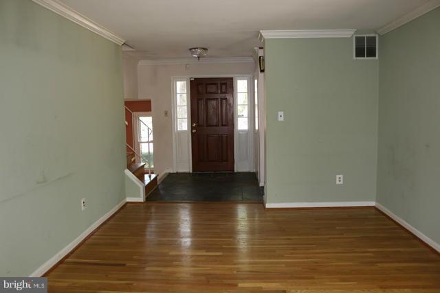 8606 Postoak Road Potomac, MD 20854 - Photo 8 of 27 Interior (General)