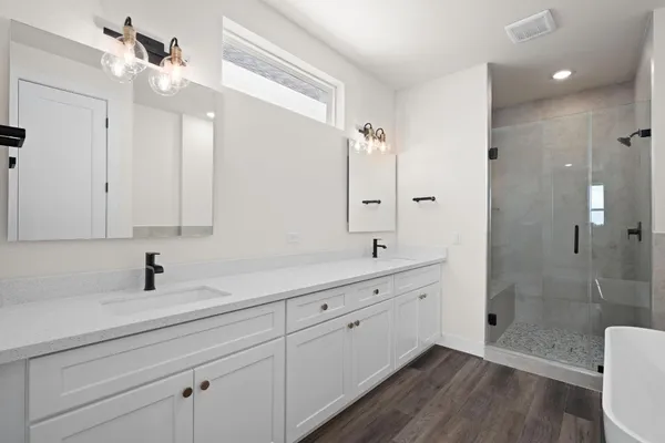 $2,699 | 3905 Pinemont Drive, Unit F, Houston, TX 77018