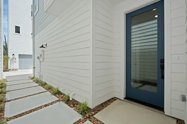 $2,699 | 3905 Pinemont Drive, Unit F, Houston, TX 77018