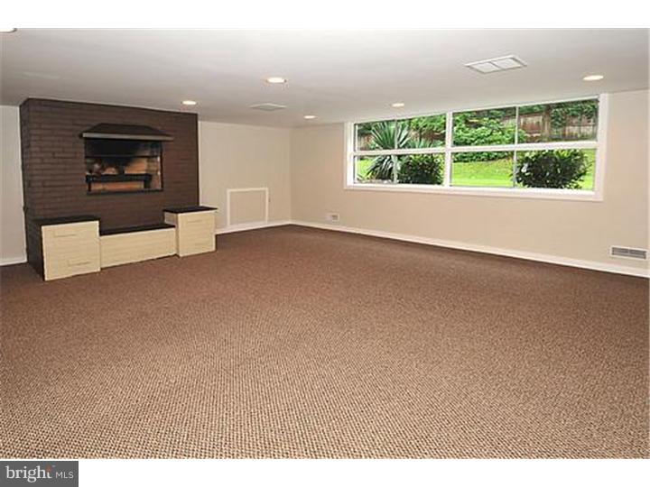 403 Gribbel Road Wyncote, PA 19095 - Photo 11 of 25 Family Room