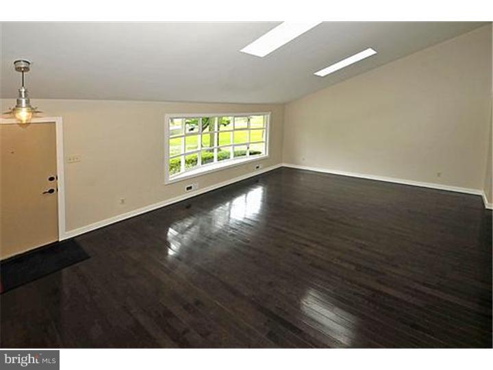 403 Gribbel Road Wyncote, PA 19095 - Photo 6 of 25 Living Room