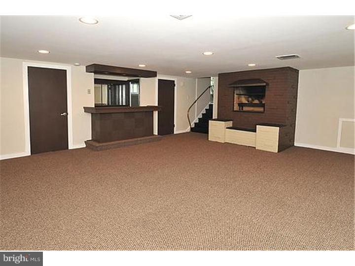 403 Gribbel Road Wyncote, PA 19095 - Photo 10 of 25 Family Room