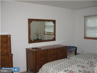 1042 Surrey Road Philadelphia, PA 19115 - Photo 10 of 12 Bedroom - Main