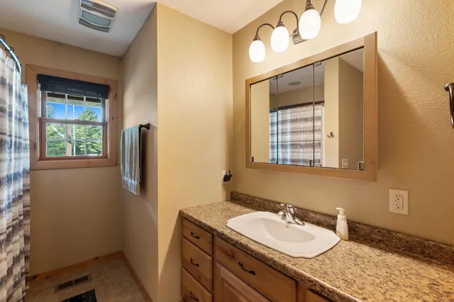 $1,250,000 | 1095 80th Street, Amery, WI 54001