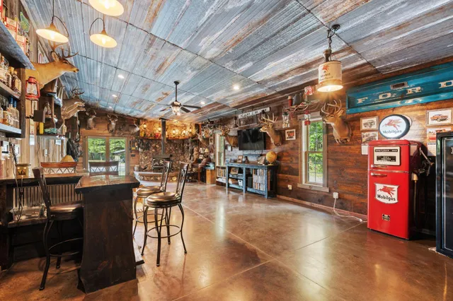 $1,250,000 | 1095 80th Street, Amery, WI 54001