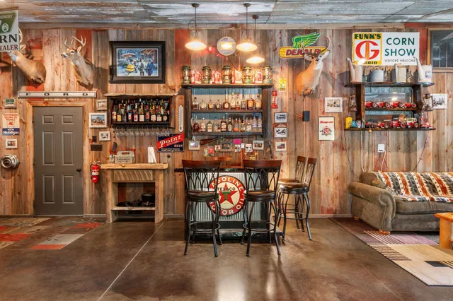 $1,250,000 | 1095 80th Street, Amery, WI 54001