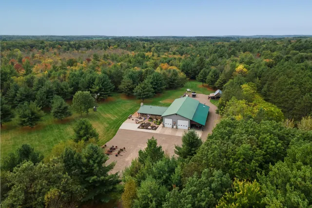 $1,250,000 | 1095 80th Street, Amery, WI 54001