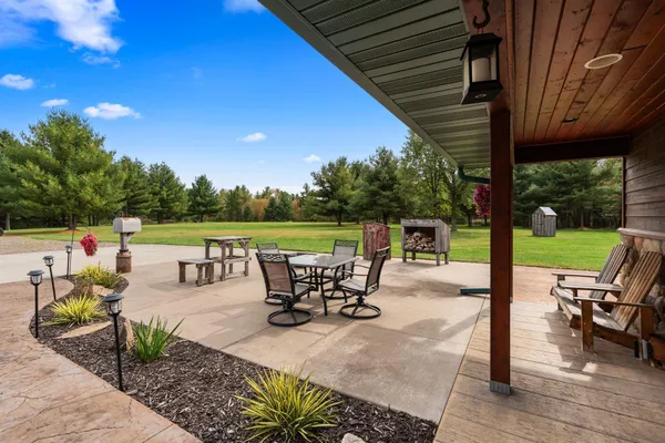 $1,250,000 | 1095 80th Street, Amery, WI 54001