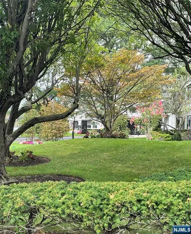 $219,000 | 2100 Linwood, Unit 18N, Fort Lee, NJ 07024