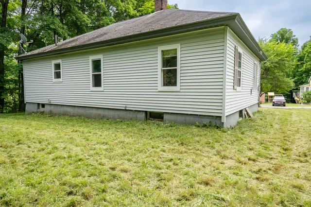 $95,000 | 180 Lawrence Street, Dover-Foxcroft, ME 04426