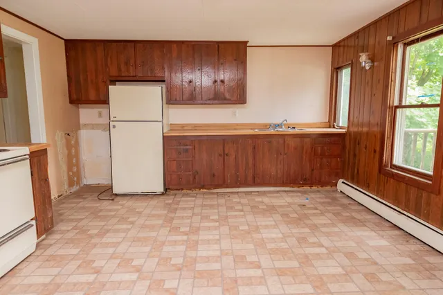 $95,000 | 180 Lawrence Street, Dover-Foxcroft, ME 04426