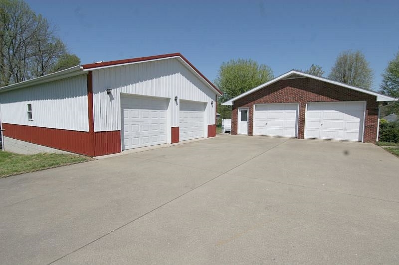 440 Giesler Road Jasper, IN 47546 - Photo 6 of 36 Gallery Image 6