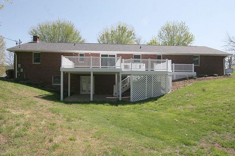 440 Giesler Road Jasper, IN 47546 - Photo 7 of 36 Gallery Image 7