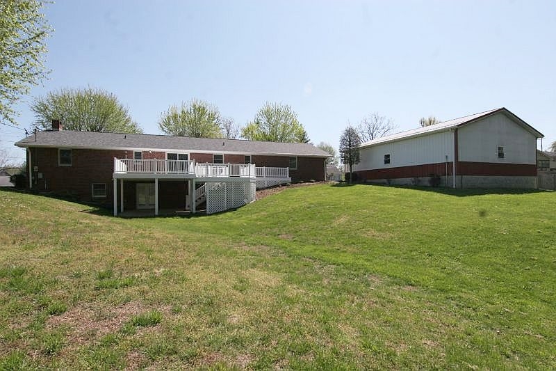 440 Giesler Road Jasper, IN 47546 - Photo 8 of 36 Gallery Image 8