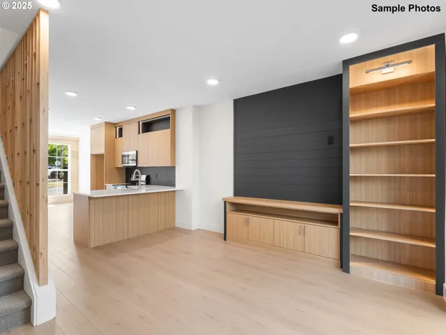 $399,900 | 6011 Northeast 30th Avenue, Unit 4, Portland, OR 97211