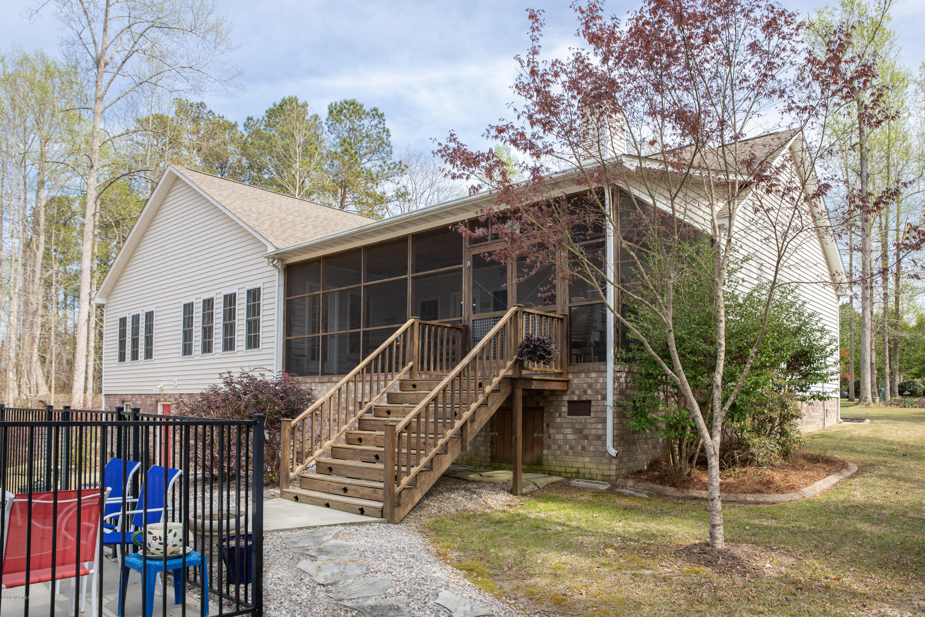 411 Long Point Road Chocowinity, NC 27817 - Photo 12 of 62 411 Long Point Landing Rd,-5