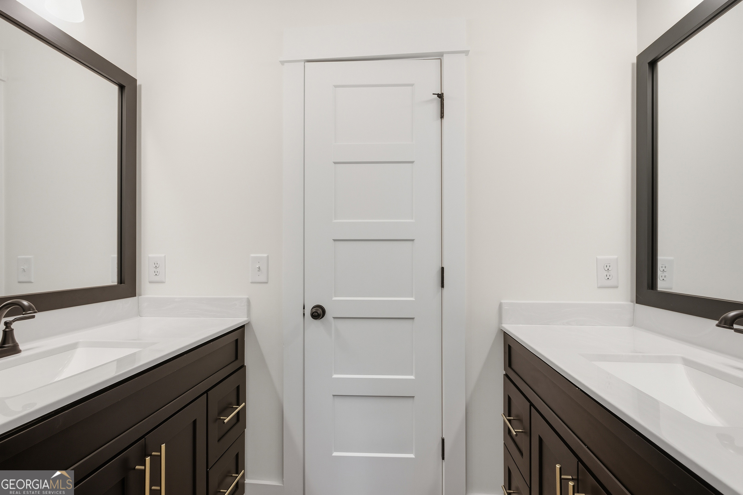 405 Ayers Creek Drive Toccoa, GA 30577 - Photo 25 of 35 a bathroom with a sink and a mirror