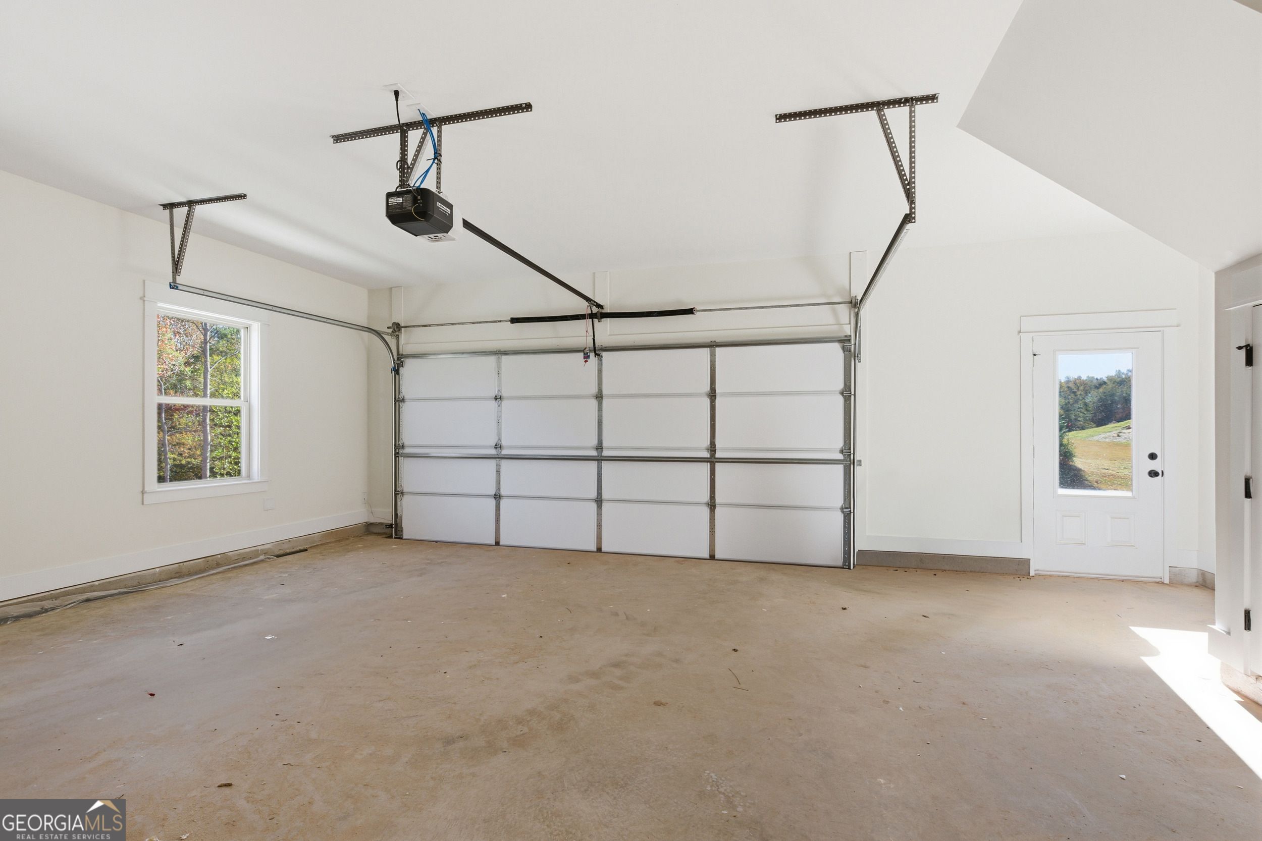 405 Ayers Creek Drive Toccoa, GA 30577 - Photo 31 of 35 a view of a garage