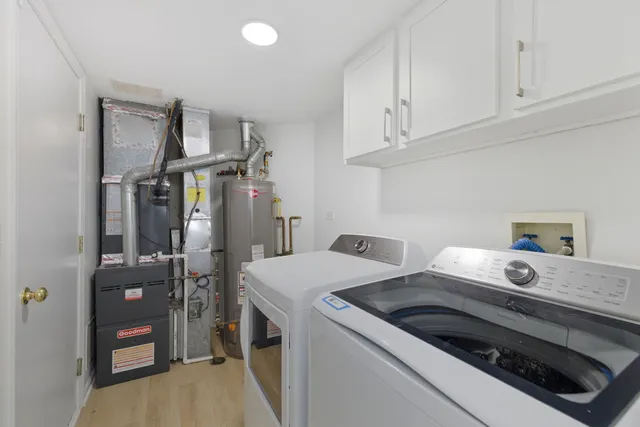 a view of a backyard with pathway