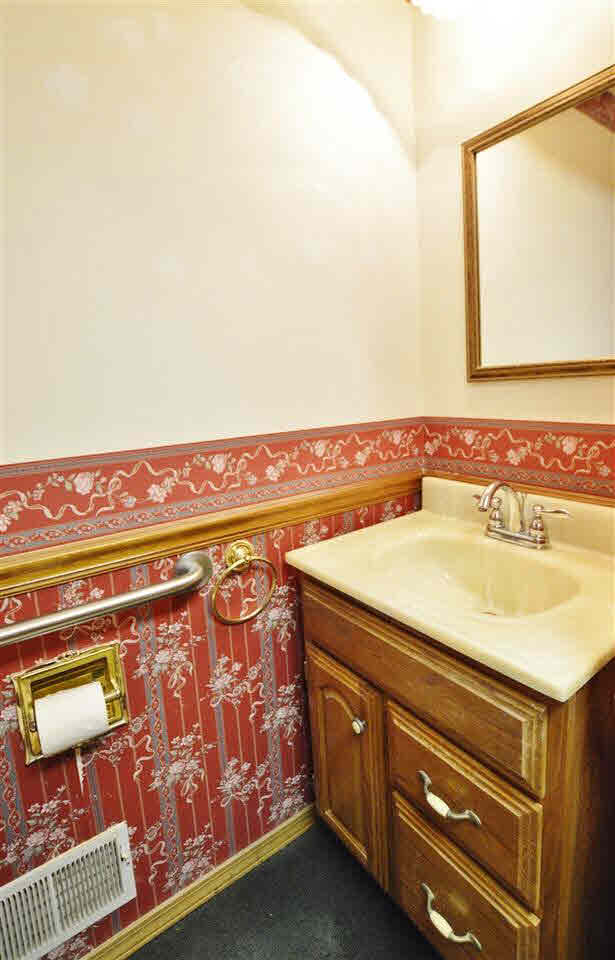 2753 Miller Road Flint, MI 48503 - Photo 11 of 19 21434373-10.JPG