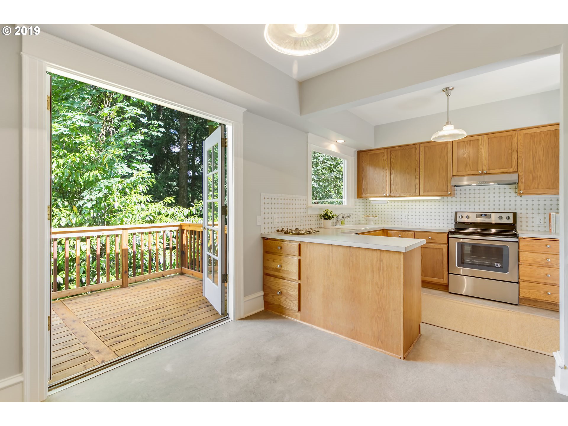 2454 Southwest Arden Road Portland, OR 97201 - Photo 12 of 30