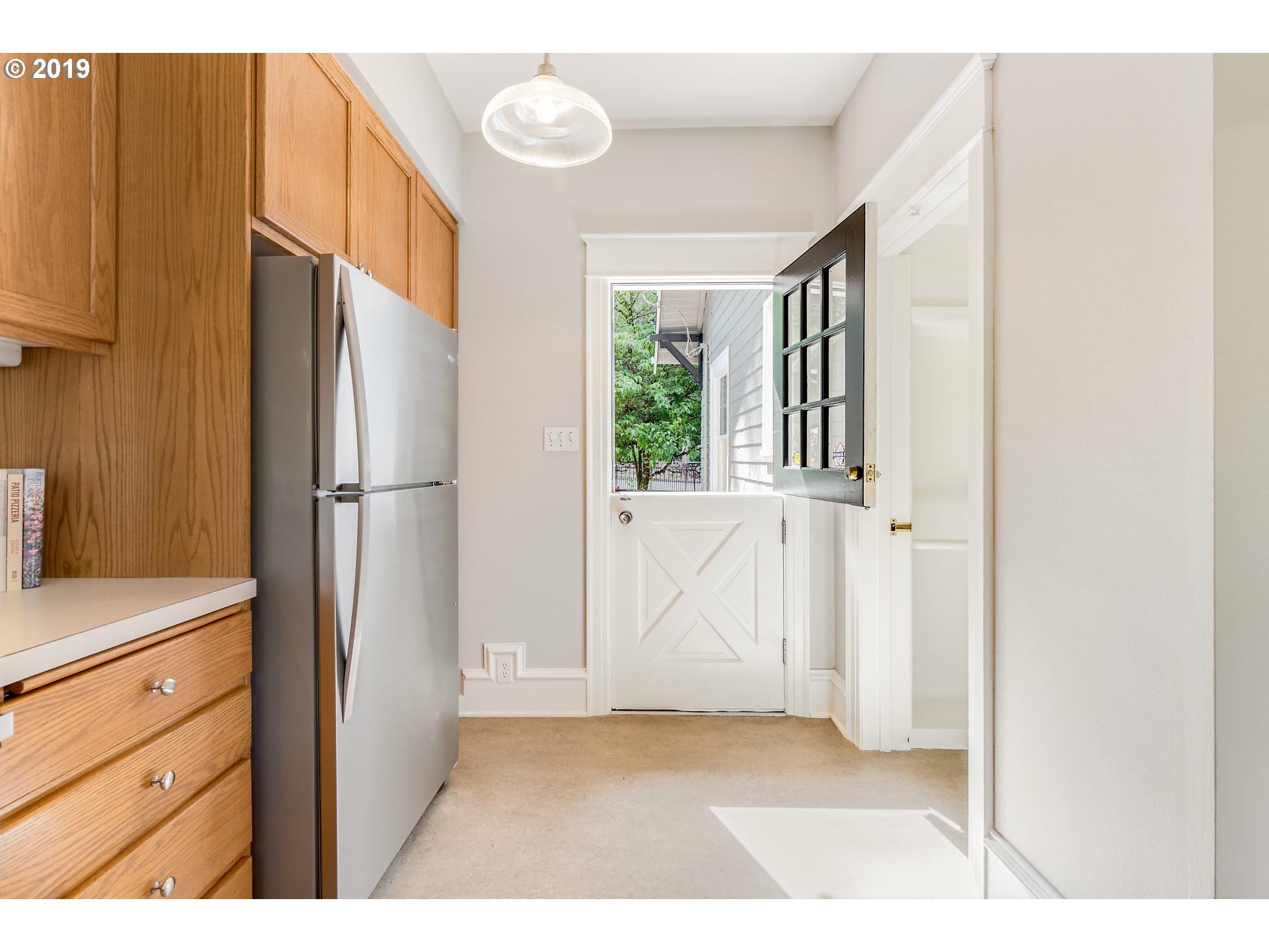 2454 Southwest Arden Road Portland, OR 97201 - Photo 14 of 30