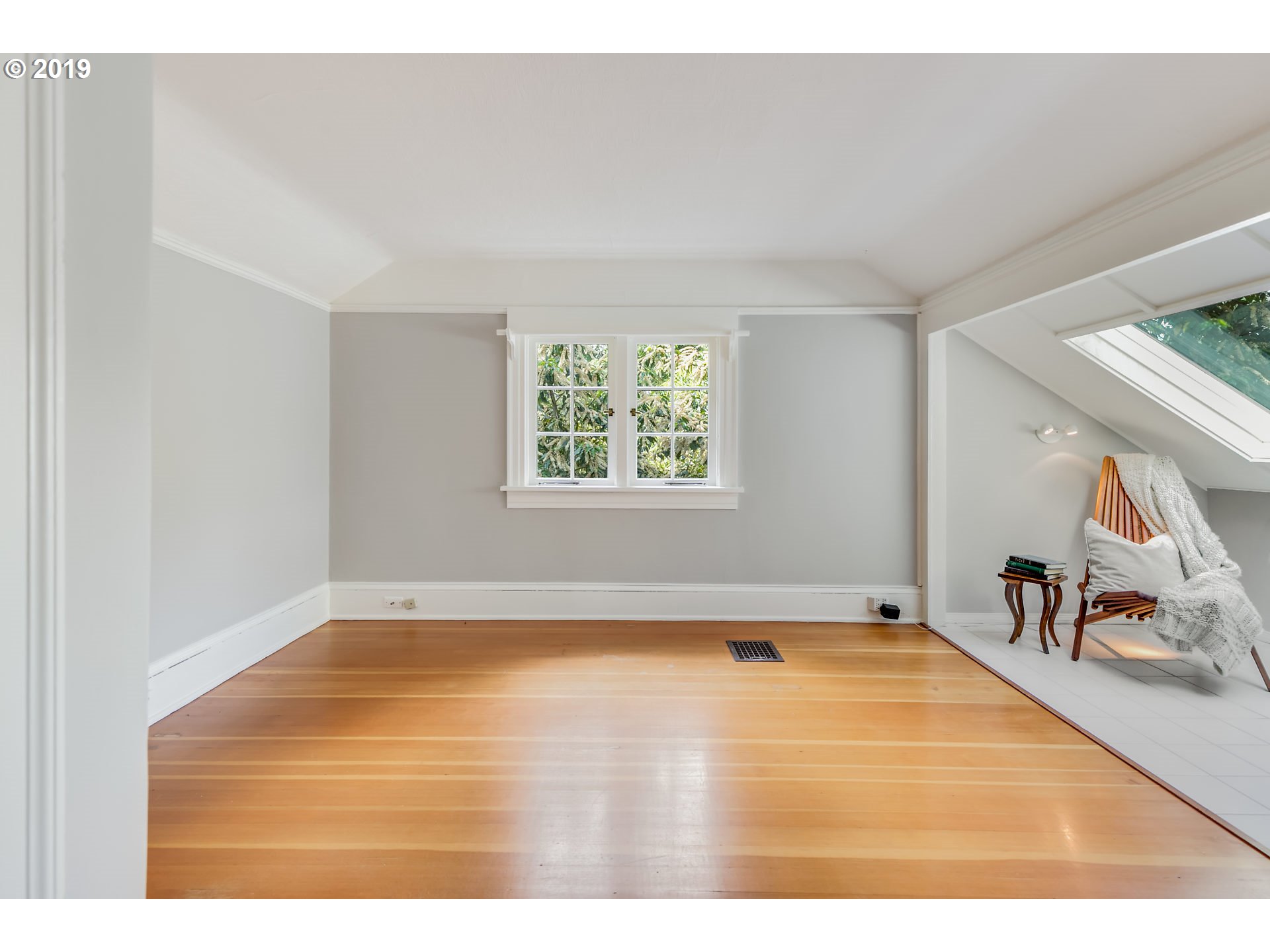 2454 Southwest Arden Road Portland, OR 97201 - Photo 19 of 30