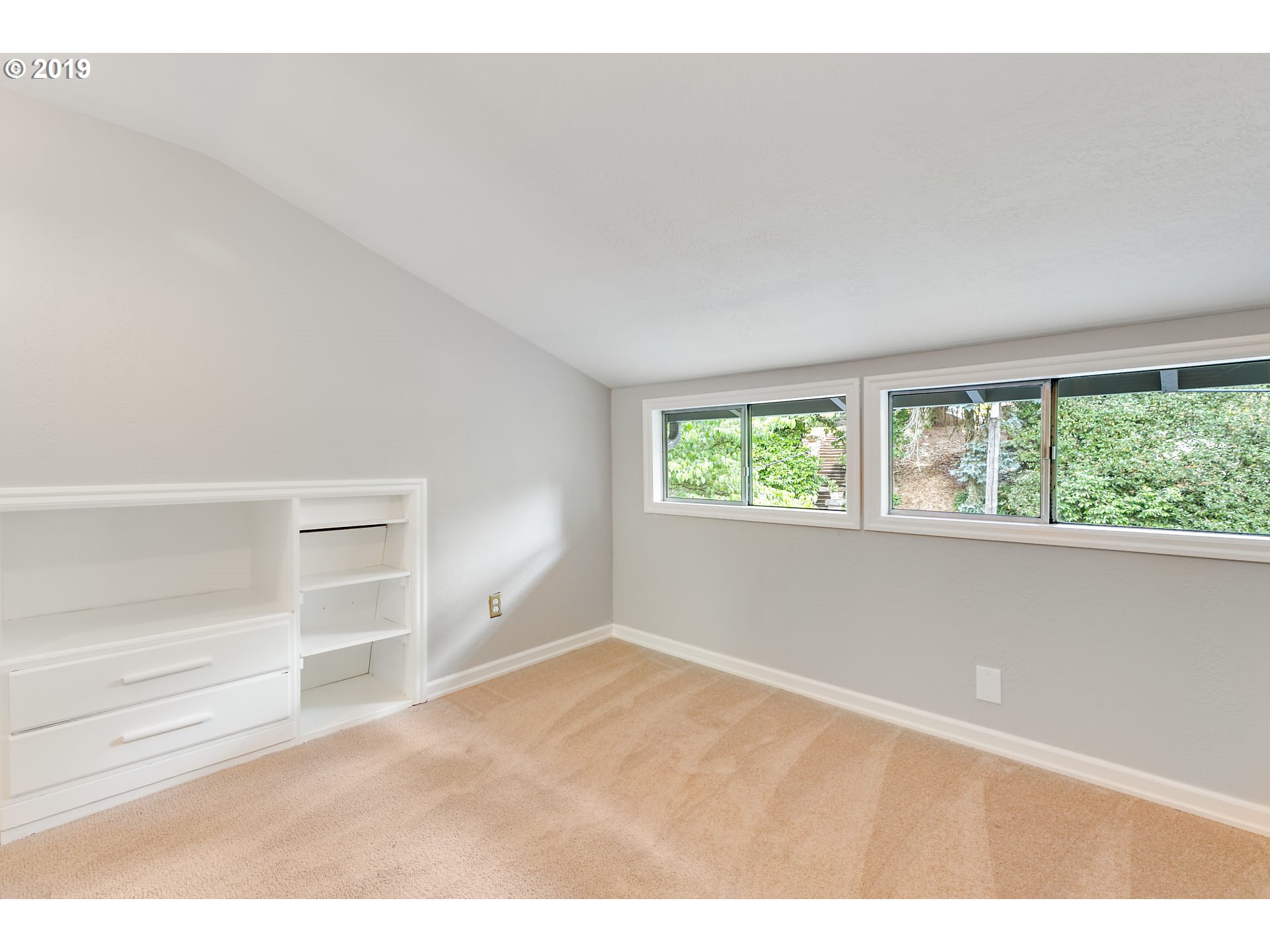 2454 Southwest Arden Road Portland, OR 97201 - Photo 20 of 30