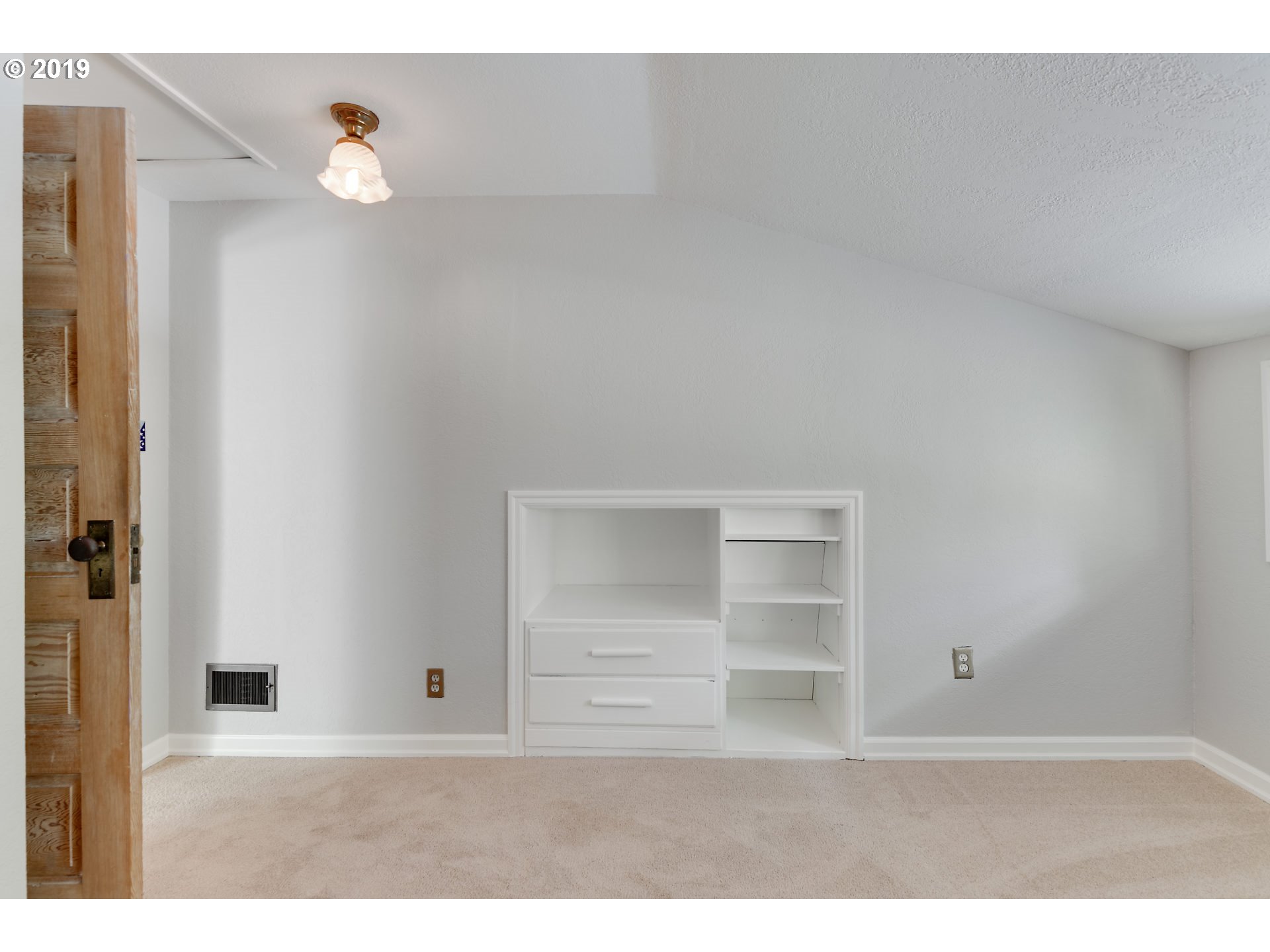 2454 Southwest Arden Road Portland, OR 97201 - Photo 21 of 30