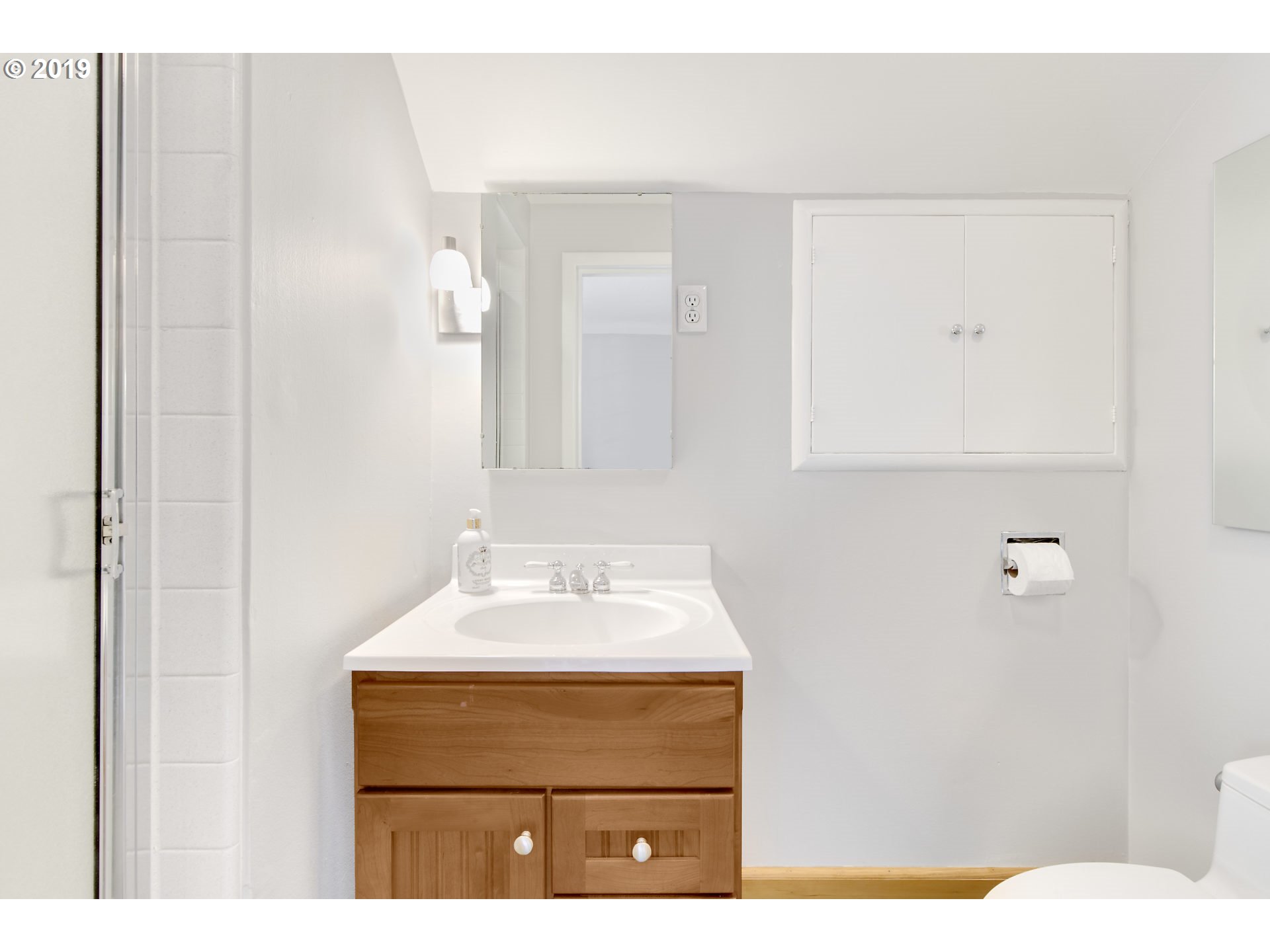 2454 Southwest Arden Road Portland, OR 97201 - Photo 23 of 30