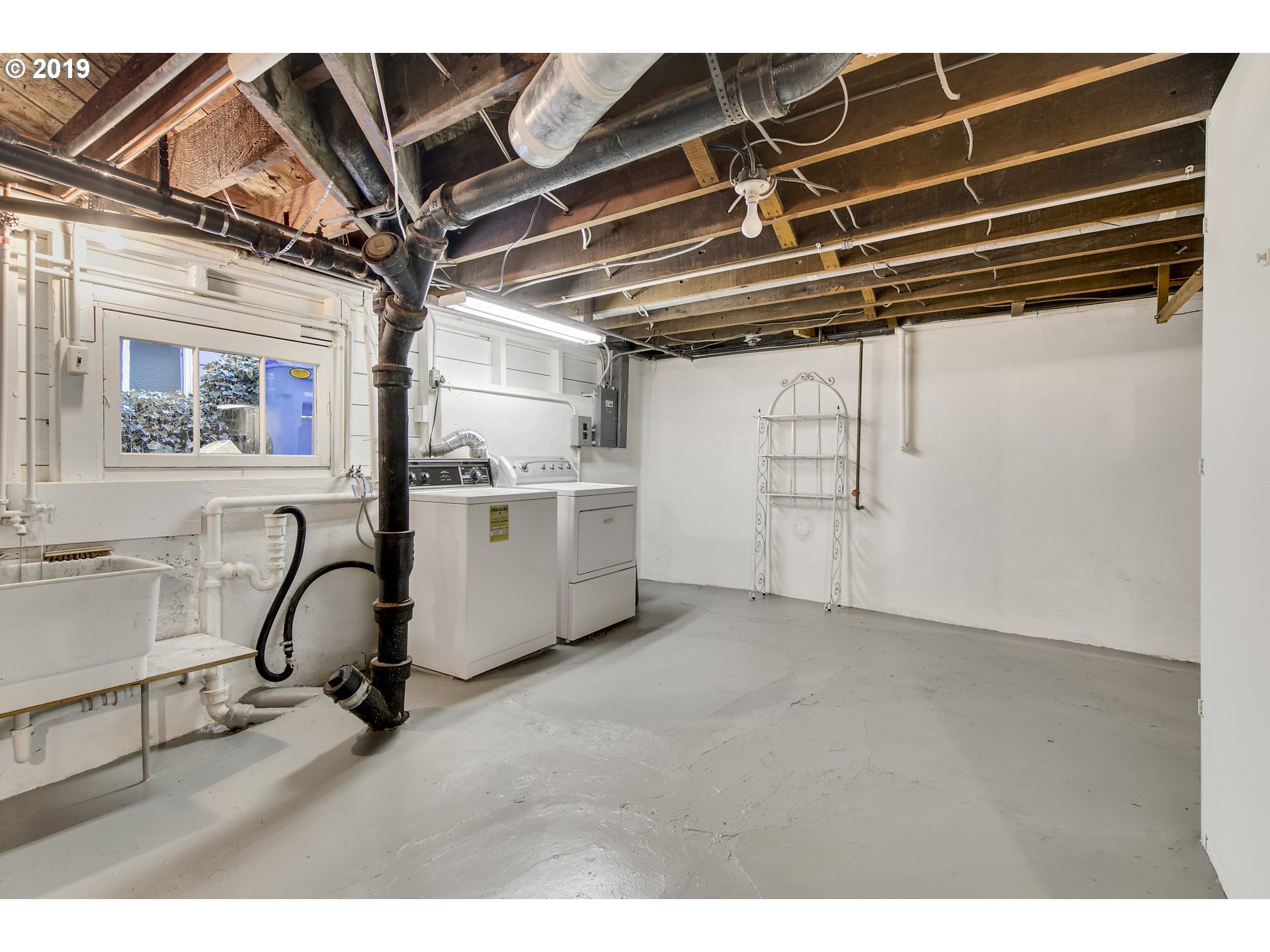 2454 Southwest Arden Road Portland, OR 97201 - Photo 25 of 30