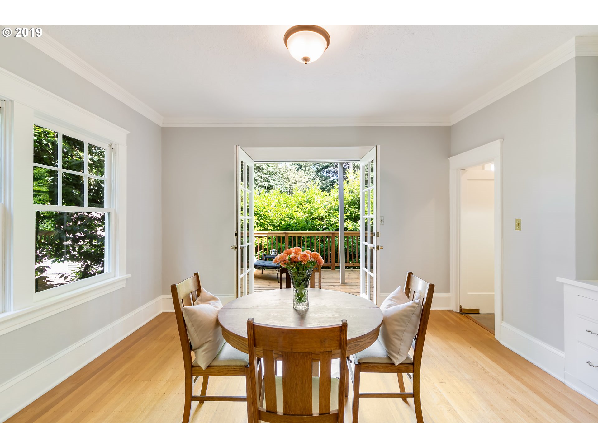 2454 Southwest Arden Road Portland, OR 97201 - Photo 7 of 30